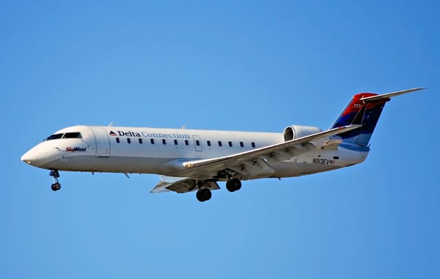 N913EV - Bombardier