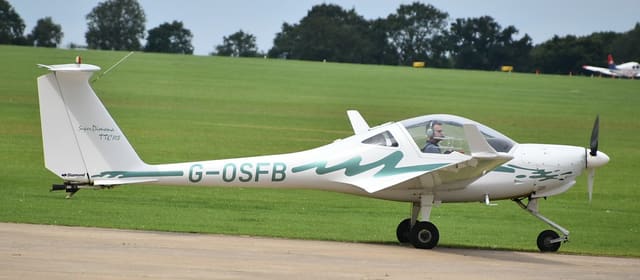 G-OSFB - Diamond