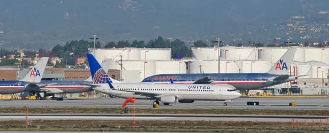 N37420 - Boeing