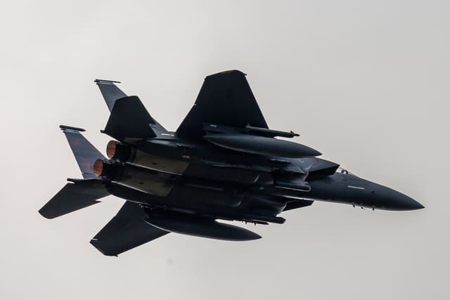  - Twin-engine aircraft