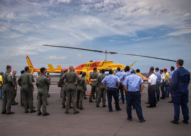 N911FF - Helicopter