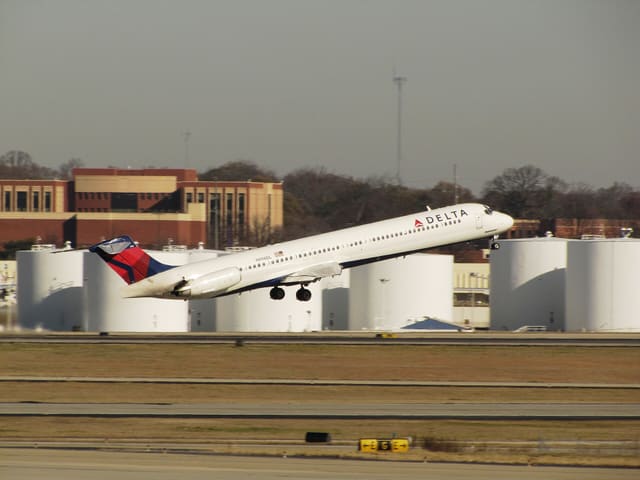 N996DL - Aircraft
