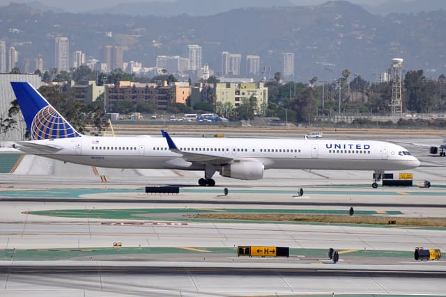 N57870 - Boeing