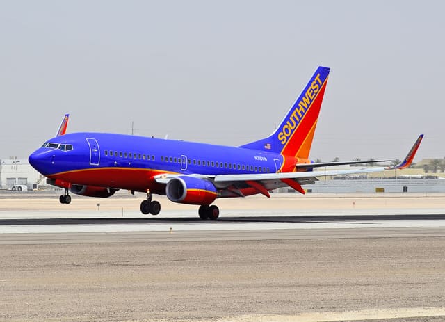 N718SW - Boeing
