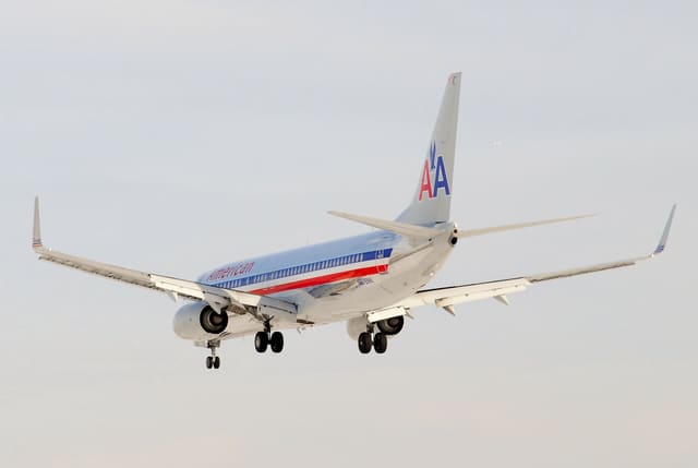 N876NN - Twin-engine aircraft