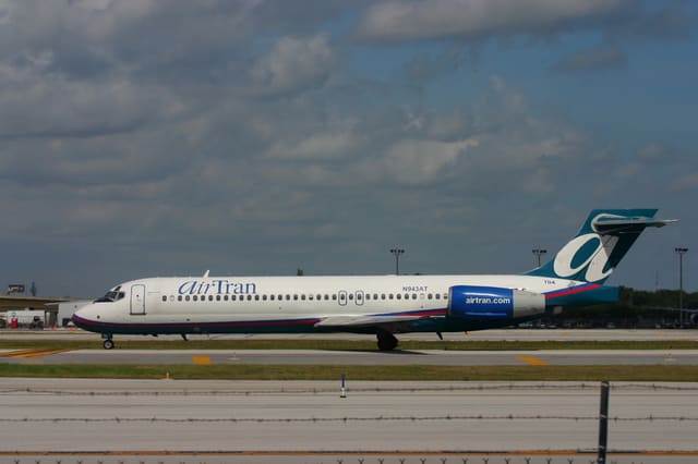 N943AT - Boeing