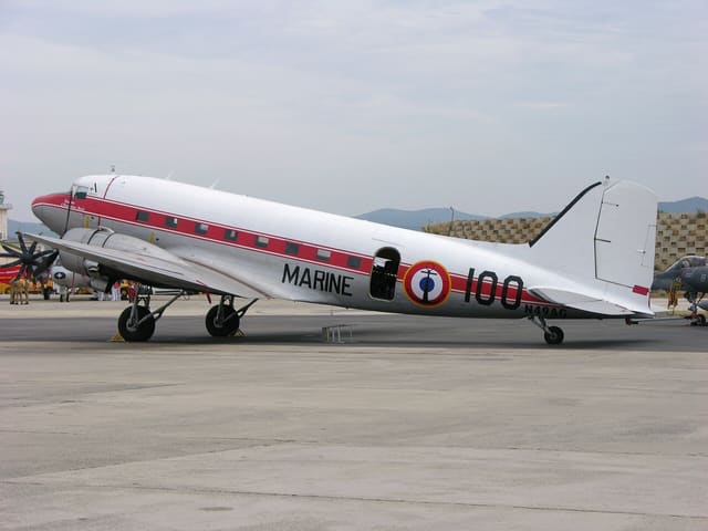 N49AG - Douglas