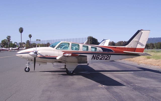 N62121 - Twin-engine aircraft
