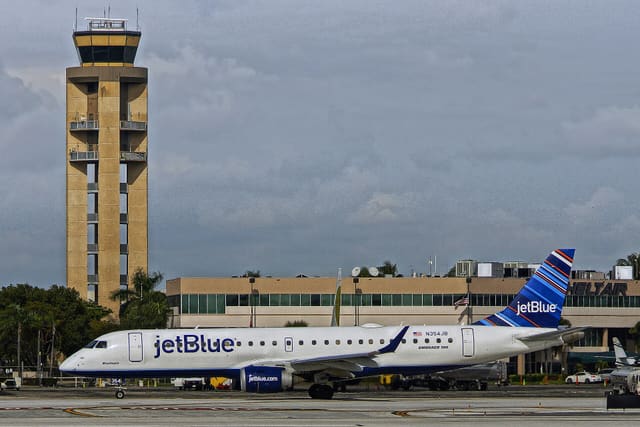 N354JB - Embraer
