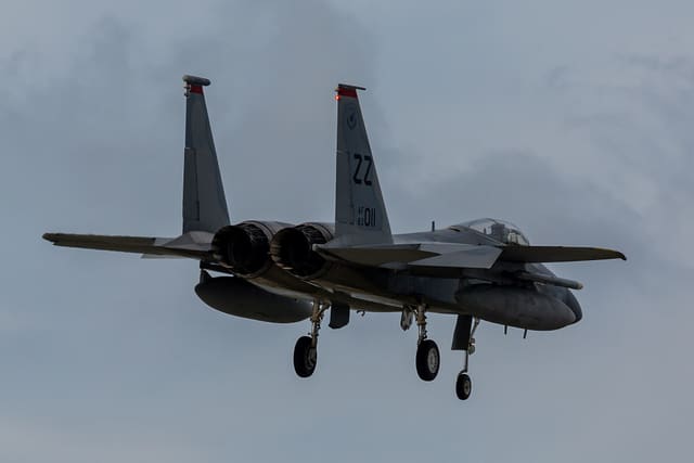  - Twin-engine aircraft