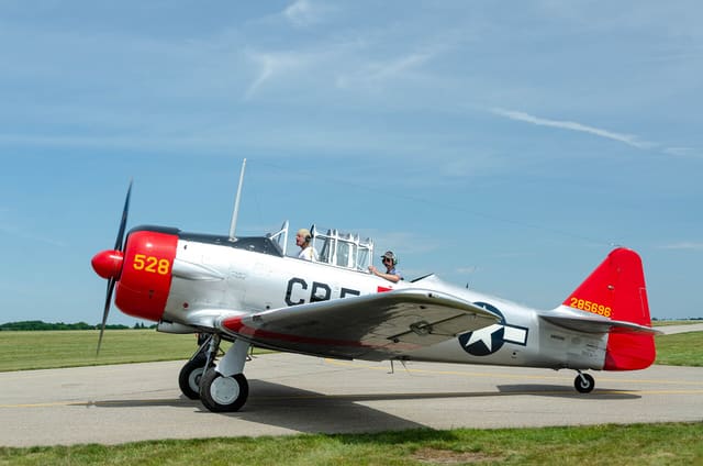N85696 - Single-engine aircraft