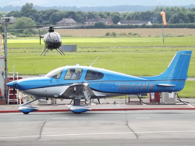 N644MW - Cirrus