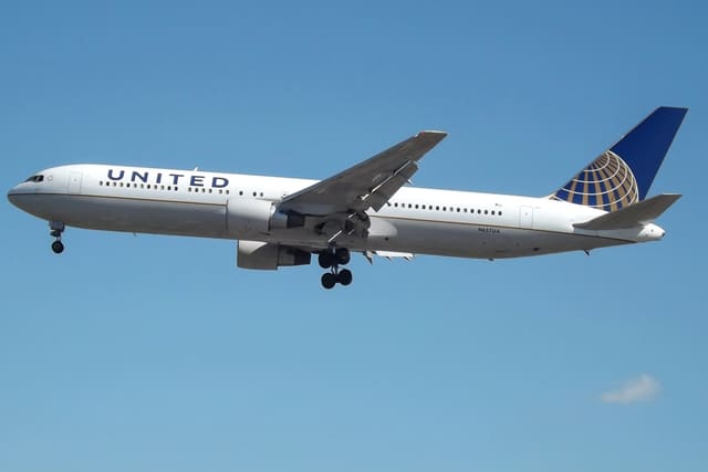 N657UA - Boeing