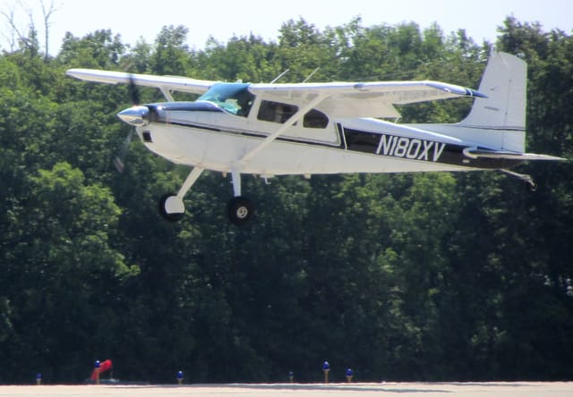 N180XV - Cessna