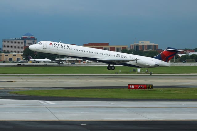 N915DL - Aircraft