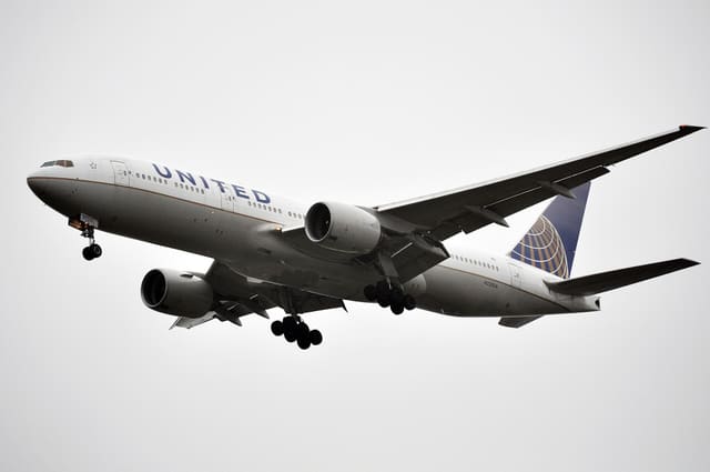 N220UA - Boeing