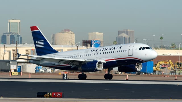 N830AW - Twin-engine aircraft