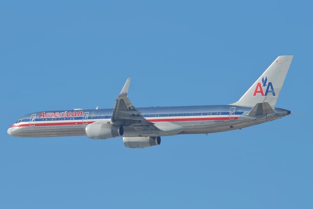 N689AA - Boeing