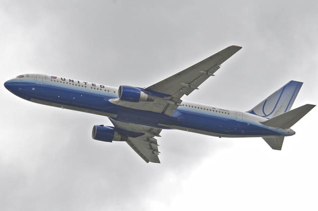N662UA - Boeing