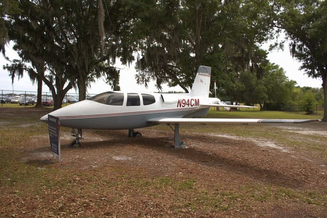 N94CM - Cirrus