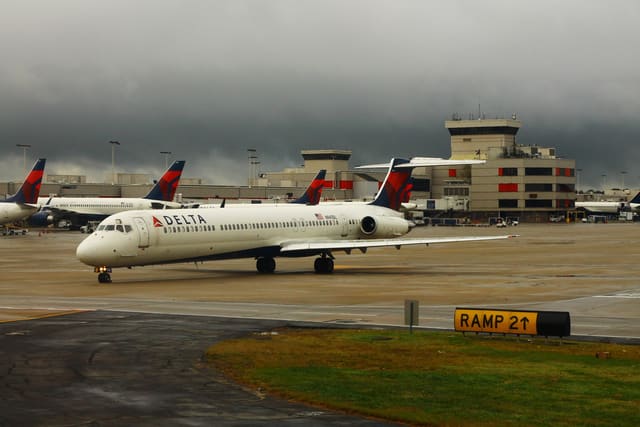 N941DL - Douglas