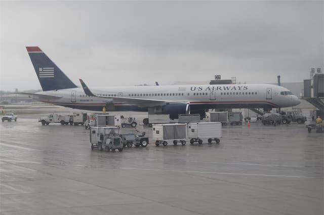 N936UW - Twin-engine aircraft