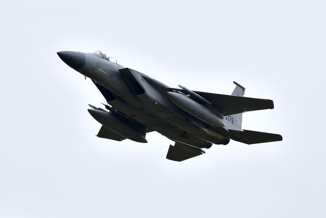  - Twin-engine aircraft