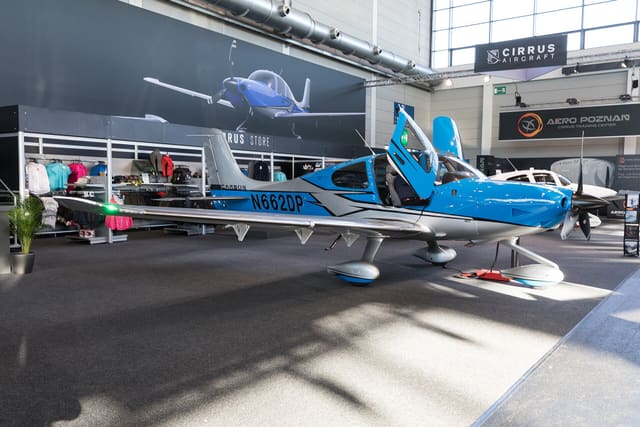 N662DP - Cirrus