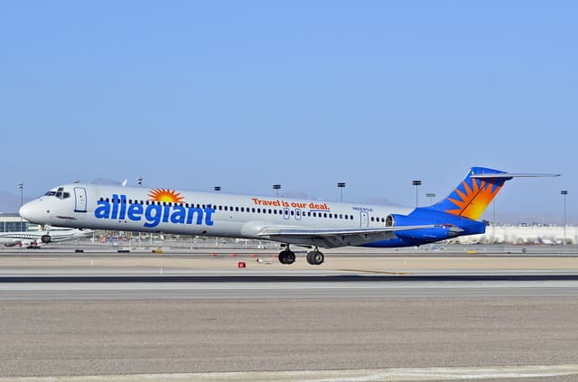 N884GA - Twin-engine aircraft