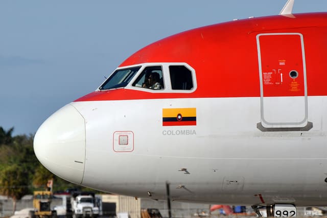 N992AV - Airbus