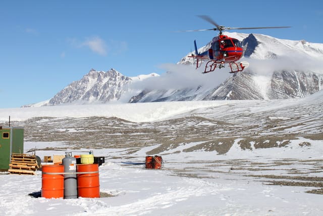 N4031L - Helicopter