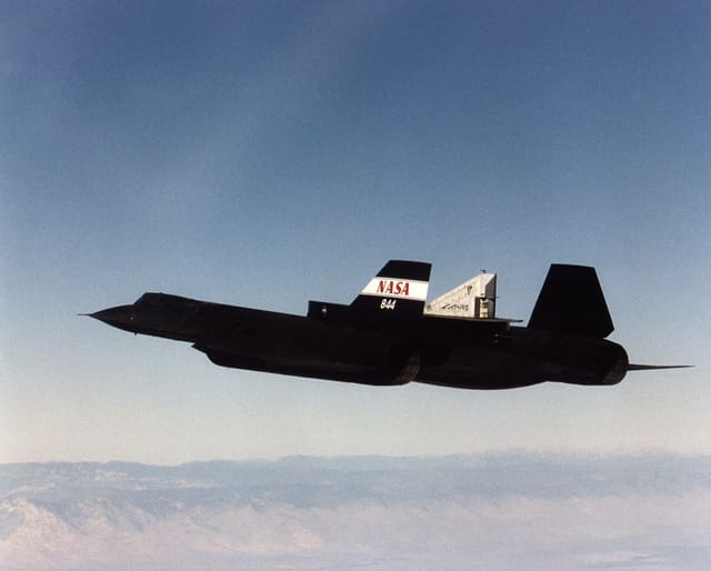  - Twin-engine aircraft