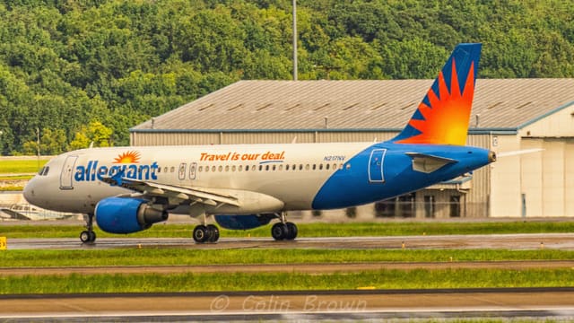 N217NV - Twin-engine aircraft