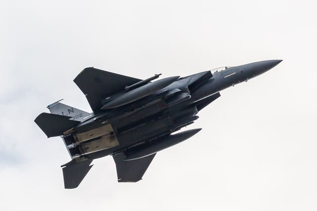 - Twin-engine aircraft