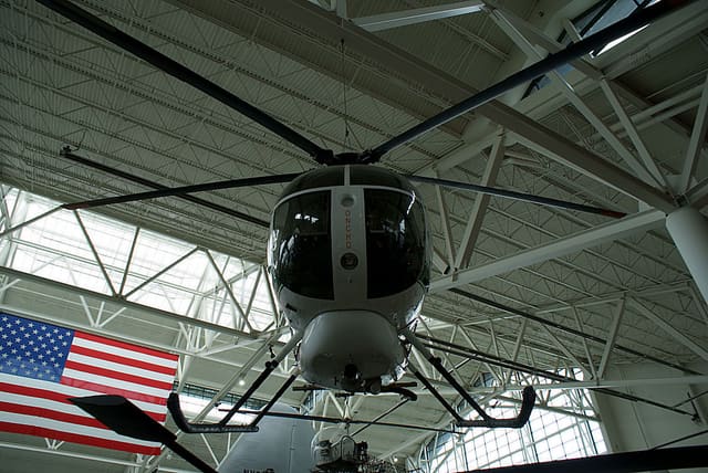  - Helicopter