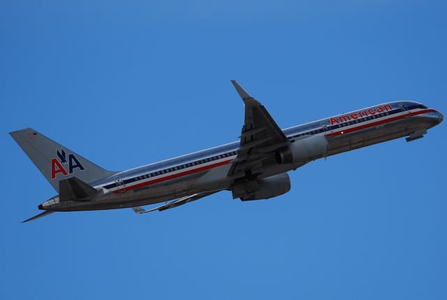 N693AA - Boeing
