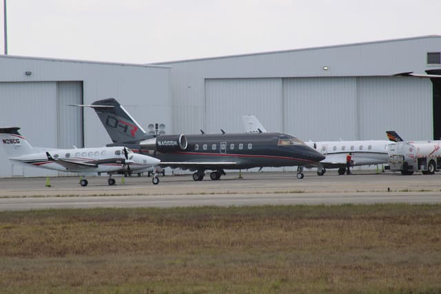 N400DH - Business jet