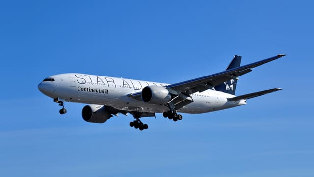 N76021 - Boeing