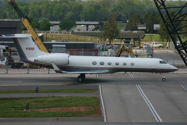N16NK - Business jet