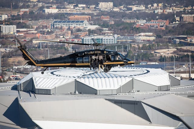 N72764 - Helicopter