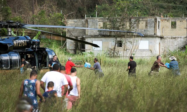 N72764 - Helicopter