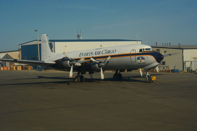 N6174C - Twin-engine aircraft