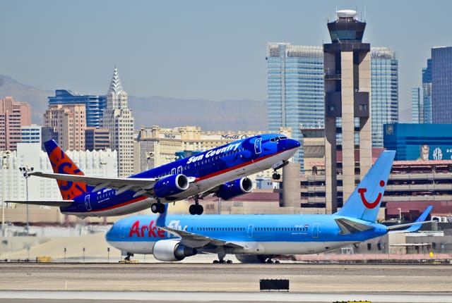 N813SY - Boeing
