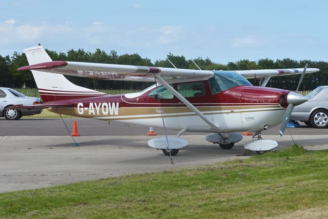 G-AYOW - Cessna