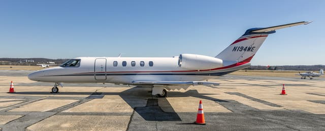 N194ME - Business jet