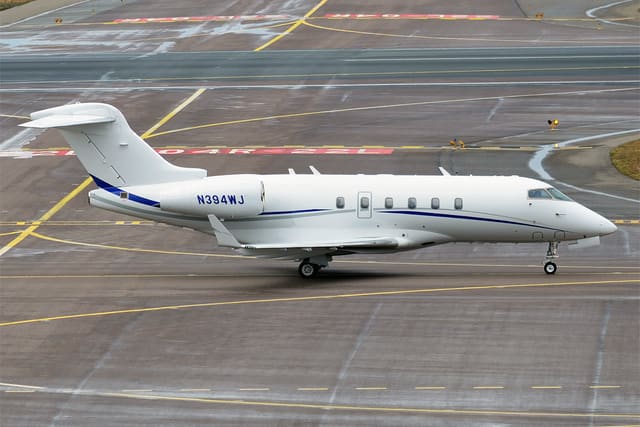 N394WJ - Bombardier