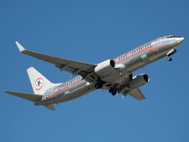 N951AA - Twin-engine aircraft