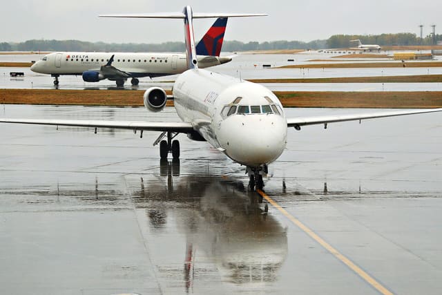 N782NC - Twin-engine aircraft