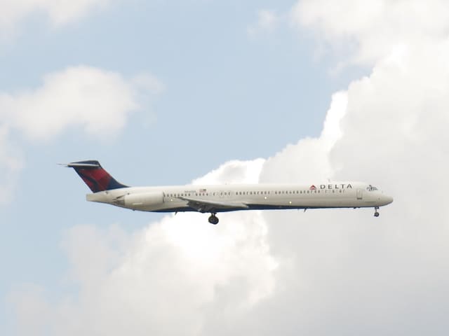 N945DL - Aircraft
