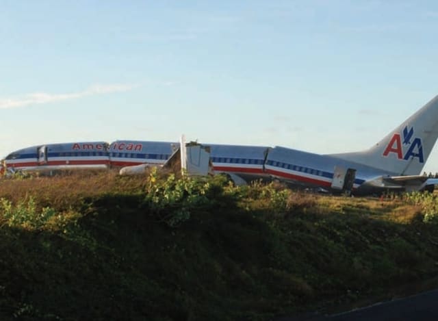 N977AN - Aircraft